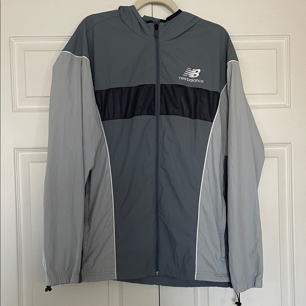 New Balance Men's Gray Hooded Lightweight Jacket with Black Mesh Panel #249